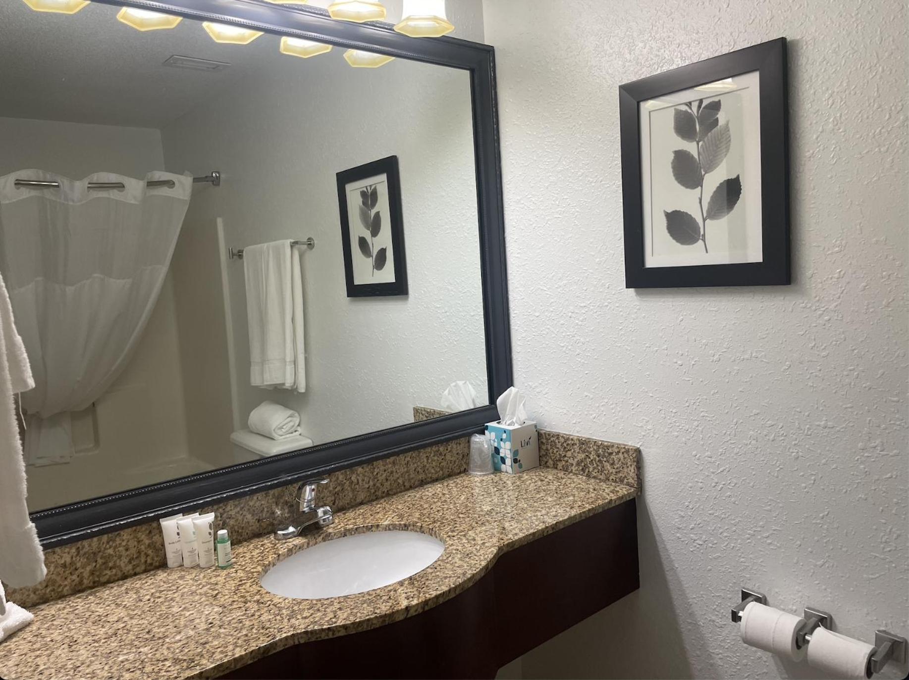 Harmony Inn & Suites Fort Dodge Eksteriør bilde
