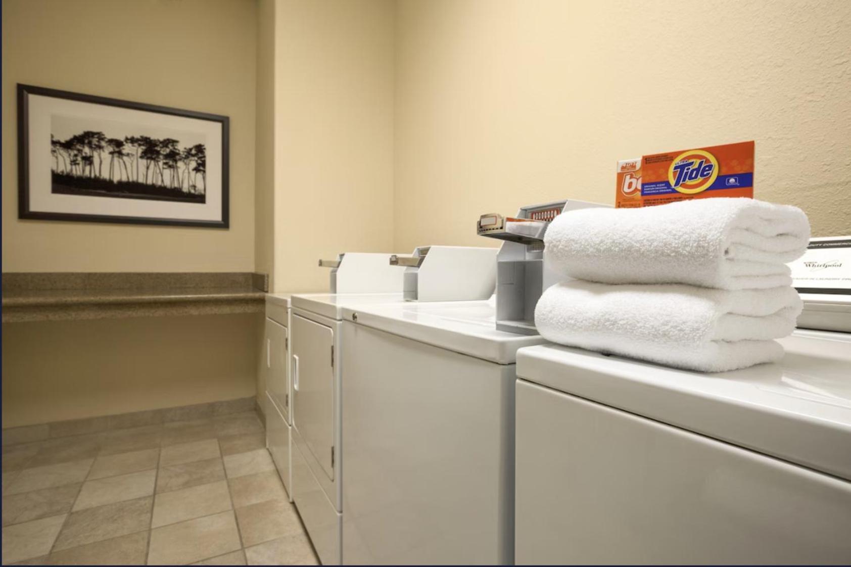 Harmony Inn & Suites Fort Dodge Eksteriør bilde